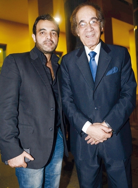 محمود وابنه عمرو