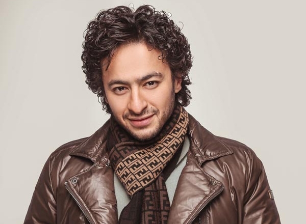 هل فعلا استعان حمادة هلال بأولاده في فيلمه؟