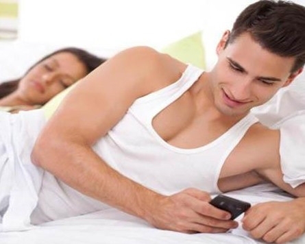 فرنسا، الدولة الوحيدة التي تقبل الخيانة الزوجية!