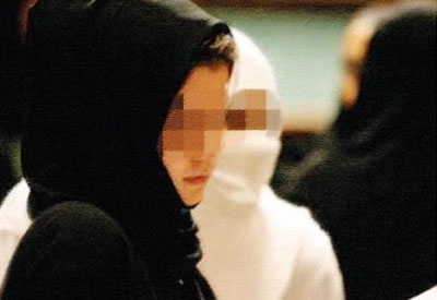 فتاة سعودية تدفع نصف مليون ريال لكي تتزوج!