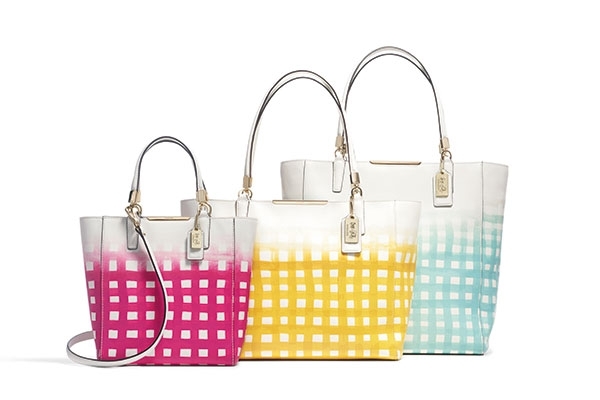 أكسسواراتك الجلدية لهذا الموسم من كوتش Coach 