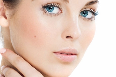 قناع طبيعي لمعالجة الدوائر السوداء يمكنك تحضيره في المنزل