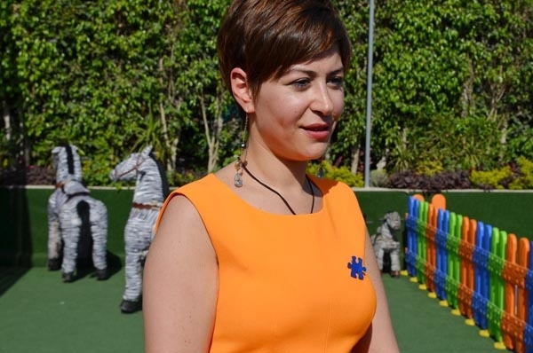 منة شلبي تعود من باريس وتبدأ 'من ضهر راجل'