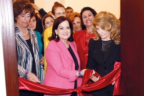 لماذا زارت اللبنانية الأولى بعقلين؟