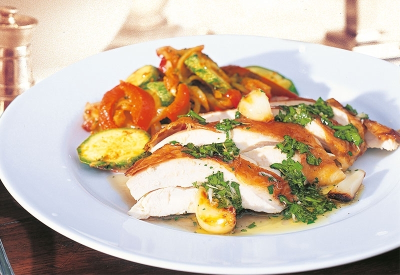 دجاج مع <strong  dir='ltr'>40</strong> فصاً من الثوم