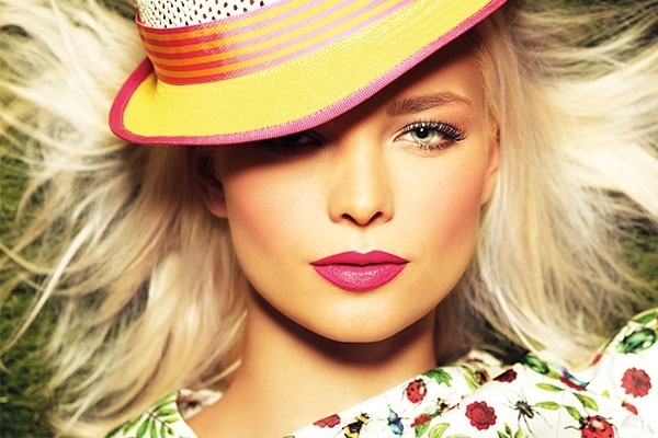 حفلة في الحديقة GARDEN PARTY