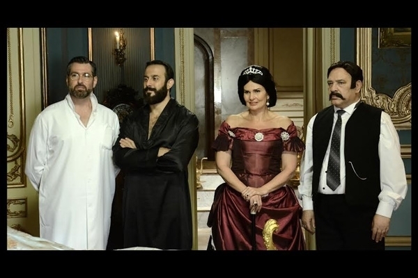 النقاد يحاكمون: أخطاء تاريخية في 'سرايا عابدين'!!