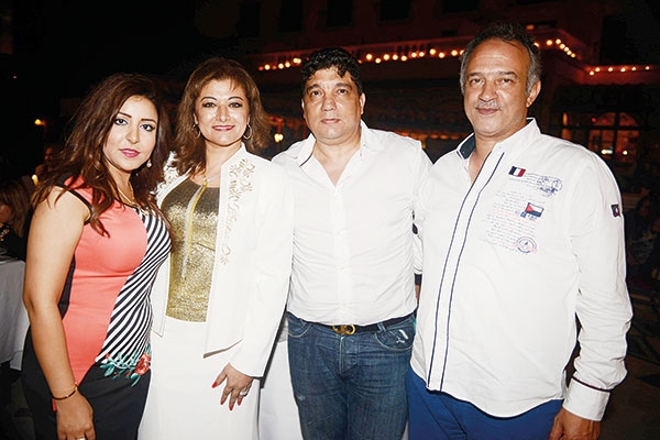 طارق يس وممدوح موسى ونسمة محمود وحنان الجنايني