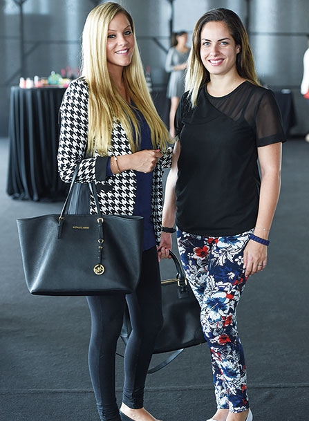 نايلة عبد النور وصديقة