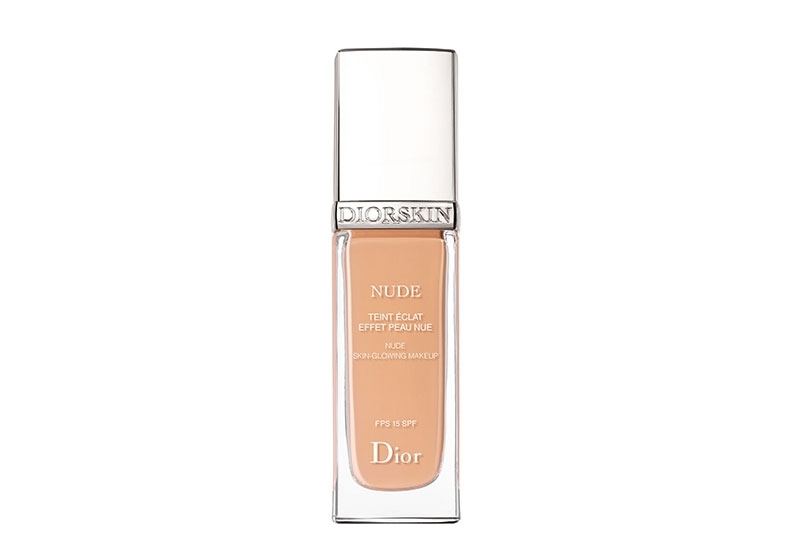 Dior Diorskin Nude Skin-Glowing Makeup SPF<strong  dir='ltr'>15</strong>