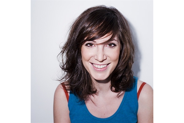 نورا حمزاوي، السورية التي أبهرت الغرب... تعرّفوا إليها