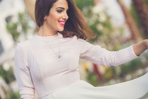 أميرة عصرية بحذاء فضي