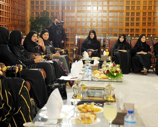 في مجلس إماراتي نسائي رمضاني 59 % من شباب الإمارات يرغبون في الزواج بأجنبيات