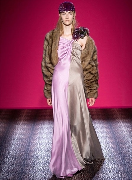 مباشرة من باريس _ عرض Schiaparelli للأزياء الراقية لخريف وشتاء <strong  dir='ltr'>2014/2015</strong>