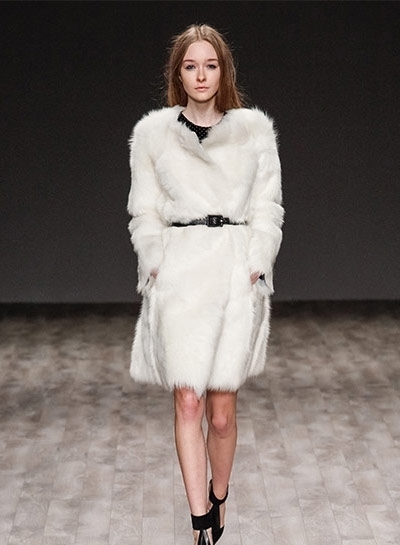 عرض Jill Stuart للأزياء الجاهزة لخريف وشتاء <strong  dir='ltr'>2014/2015</strong> من نيويورك