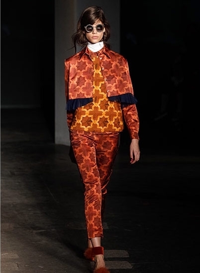 عرض House of Holland للأزياء الجاهزة لخريف وشتاء <strong  dir='ltr'>2014/2015</strong> من لندن