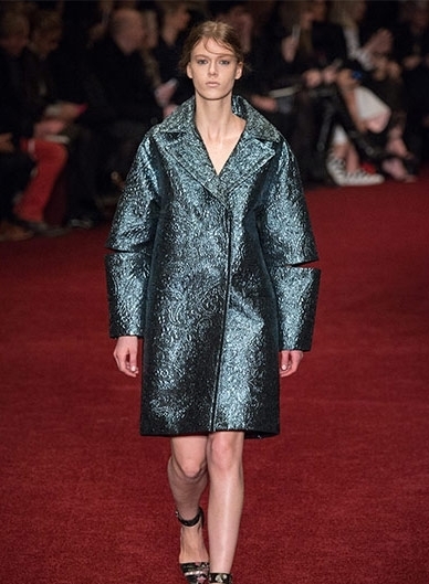 عرض Erdem للأزياء الجاهزة لخريف وشتاء <strong  dir='ltr'>2014/2015</strong> من لندن