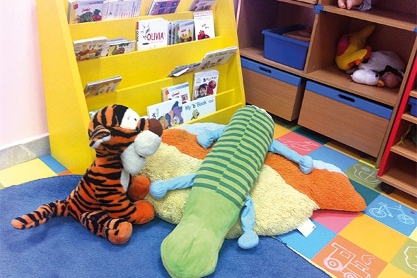 حضانات ترفع معاييرها لأم عاملة أكثر راحة