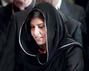 سعيدة وارسي: الوزيرة البريطانية التي تنازلت عن مركزها بسبب عدوان غزّة