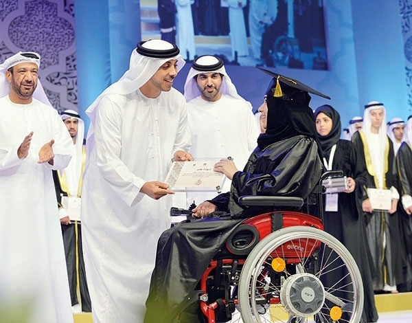 تكريم 167 طالباً وطالبة من أوائل الثانوية العامة في الإمارات