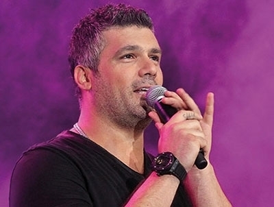 فارس كرم يحيي 'أعياد بيروت'