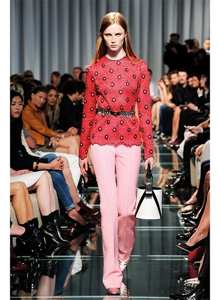 مجموعة Cruise من Louis Vuitton للمرة الأولى في MONACO