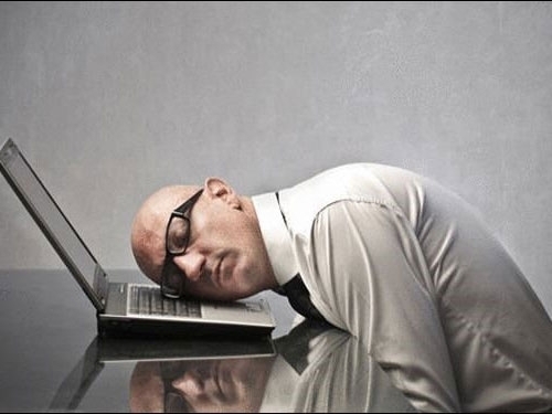 دراسة جديدة- ربع الموظفين يدَّعون المرض بعد الإجازة