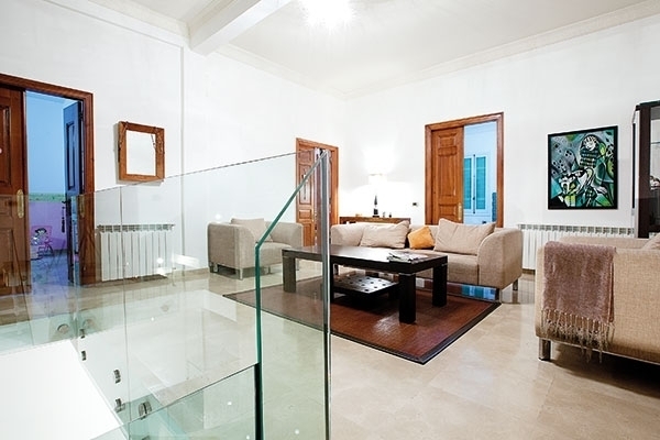 دارة مصمم الأزياء داني الأطرش