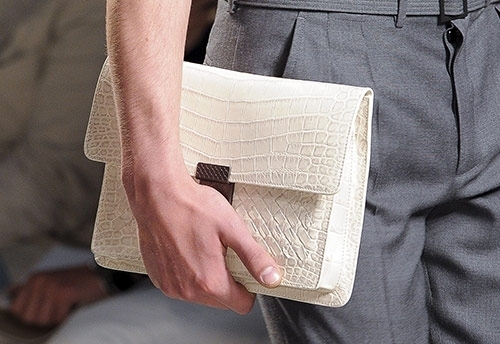 The Clutch، محمول باليد