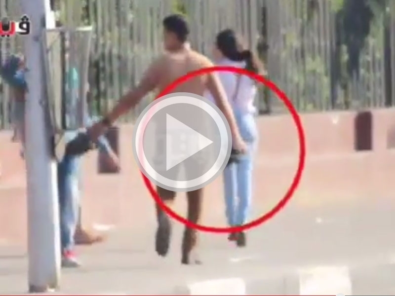 بالفيديو- شبان يتحرّشون بفتاة في مصر، هل هي موجة تحرّش جديدة؟