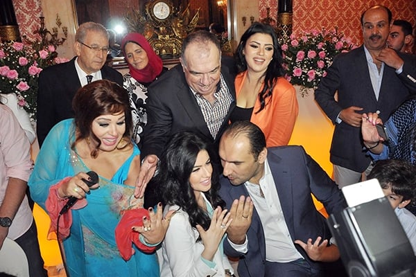 فرحة بعد عقد القران