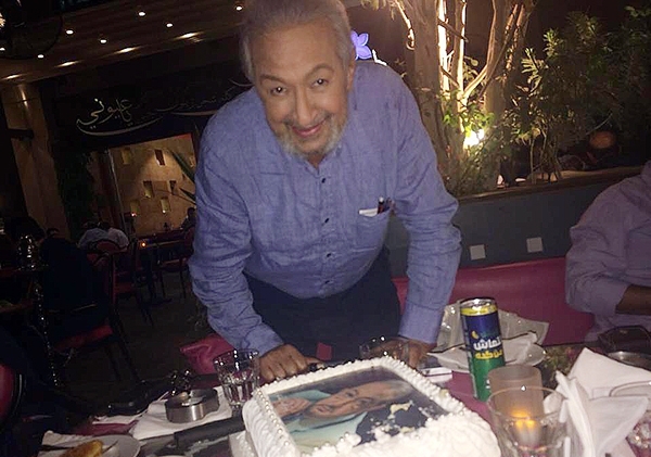 نور وتورتة الاحتفال بعودته للسينما