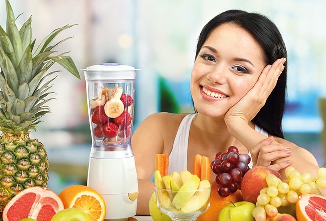 هل فعلاً يمكن أن تخفّضي وزنك بفضل العصير؟