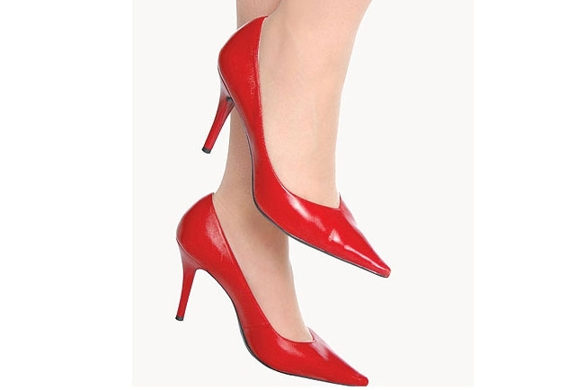 للكعب العالي فوائد لك وله... تعرّفي إليها