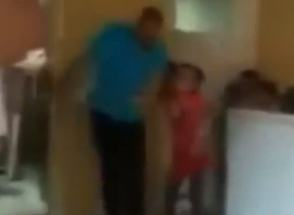 فيديو هز المشاعر اعتداء وحشي على أطفال دار أيتام