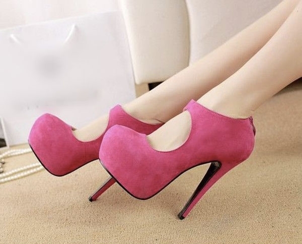 تتورّم رجلاك في الصيف؟ لا تقلقي، عالجيها بهذه الخطوات السهلة...