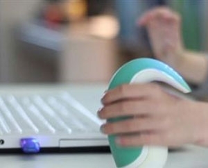 أصبح بإمكانكم لمس من تحبون عبر الإنترنت!