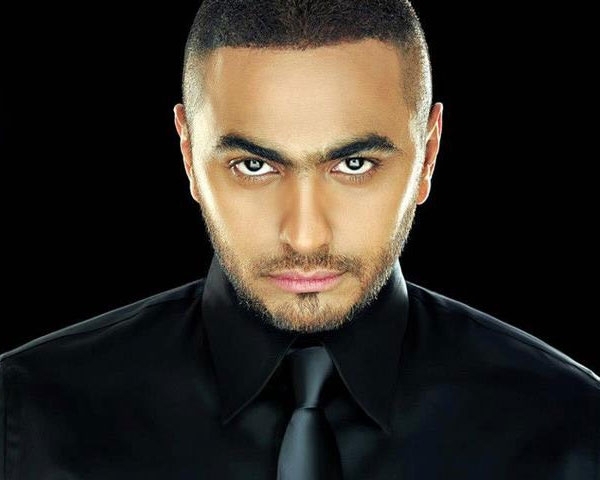 الصحافة التونسية تكشف حقيقة فشل حفلات تامر حسني بتونس 