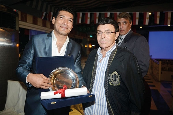 سمير صبري يكرم باسم سمرة