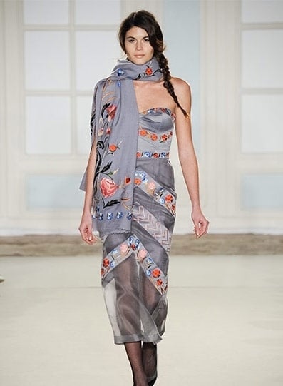 عرض Temperley London للأزياء الجاهزة لخريف وشتاء <strong  dir='ltr'>2014/2015</strong> من لندن