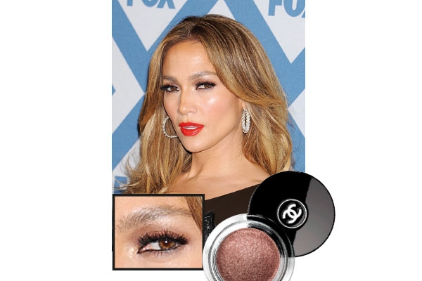 ماكياج النجمات للعيون البنية