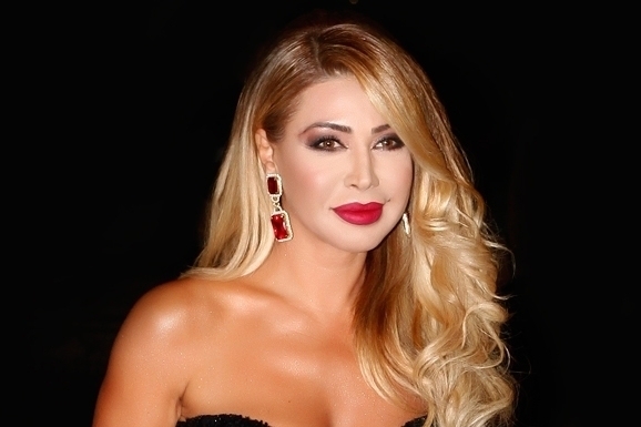 نوال الزغبي تكشف لـ 'لها' سر ماكياجها، لمن منحت ثقتها؟