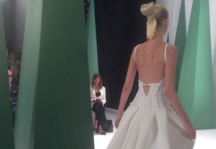 مجموعة كارولينا هيريرا تخطف القلوب في نيويورك