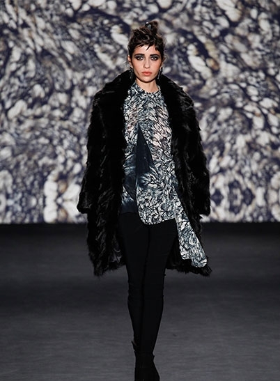 عرض Nicole Miller للأزياء الجاهزة لخريف وشتاء <strong  dir='ltr'>2014/2015</strong> من نيويورك