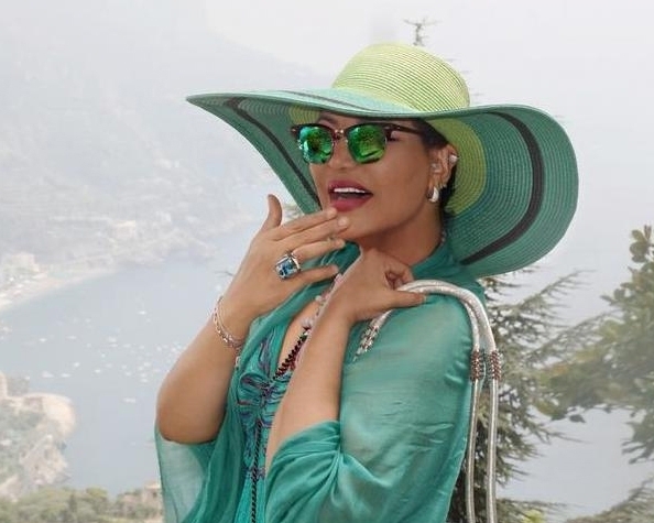 أحلام سعيدة بتفوّق كيم كارداشيان عليها!