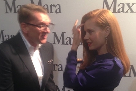 لها في كواليس Max Mara الآن في ميلانو