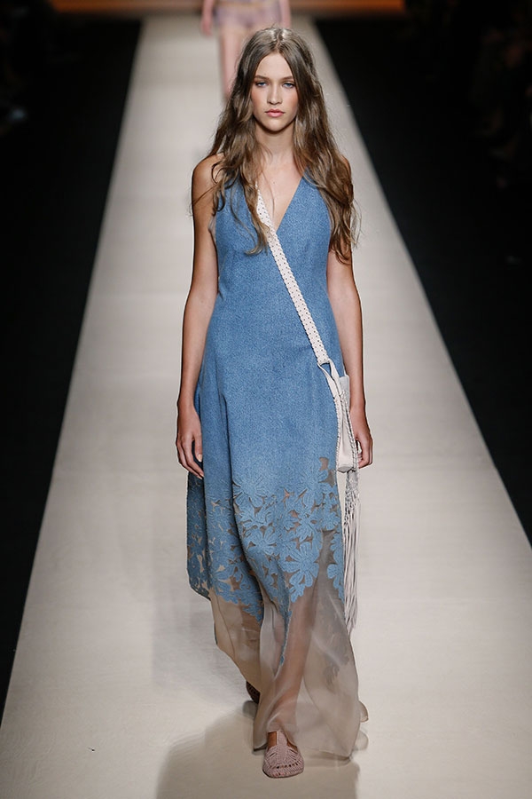 بوهيمية تريد حريتها: في عرض Alberta Ferretti