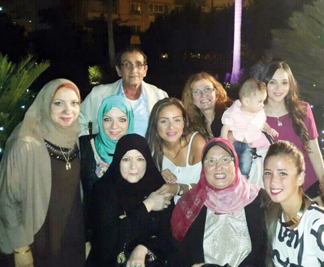 شمس البارودي تخرج إلى الأضواء