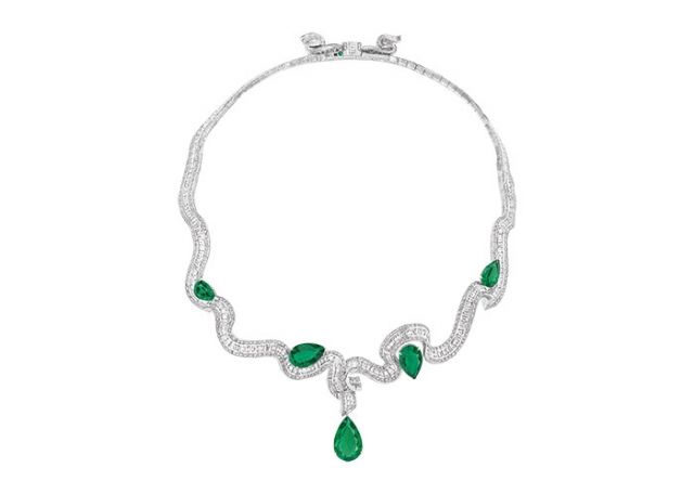 عقد Corolle Jour Emeraude