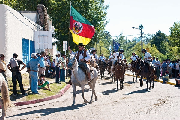مونتيفيديو Montevideo عاصمة  جمالها شريط من الروائع
